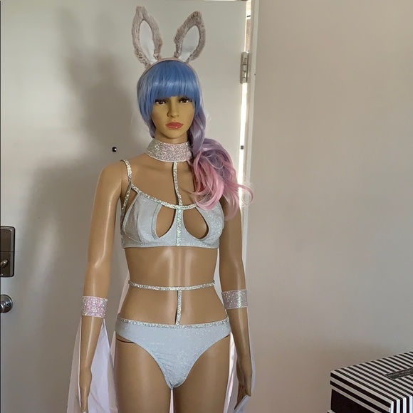 NWT 3 PIECE BATHING SUIT & LUXE SHAWL - Picture 2 of 8